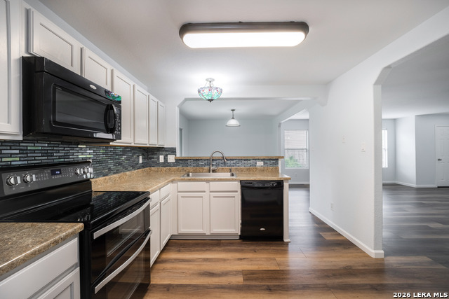 Image 25 of 66 For 16642 Emerald Blf