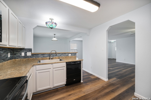 Image 26 of 66 For 16642 Emerald Blf