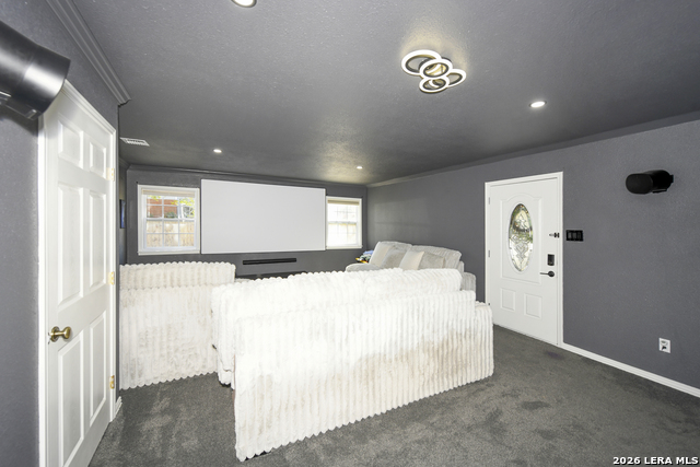 Image 27 of 39 For 8702 Collingwood