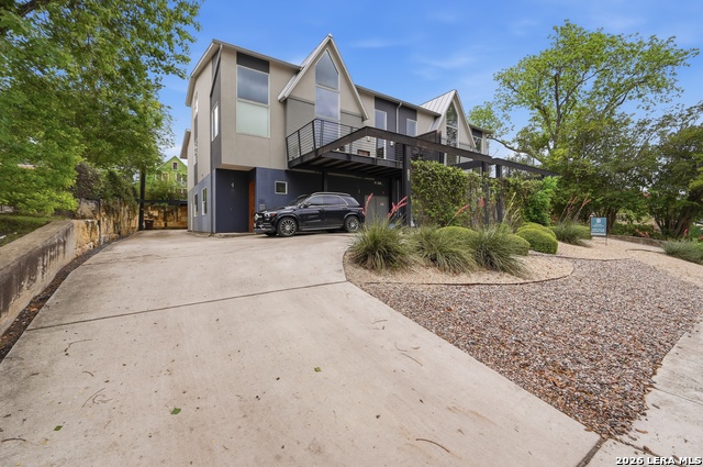 Image 2 of 43 For 128 Marcia Pl