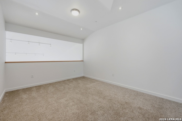 Image 27 of 43 For 128 Marcia Pl