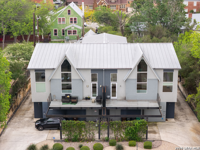 Image 34 of 43 For 128 Marcia Pl