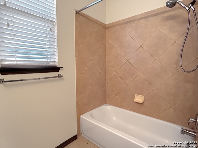 Image 10 of 27 For 13820 Blakeville