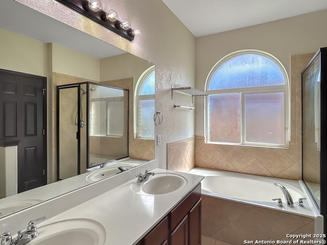 Image 22 of 27 For 13820 Blakeville