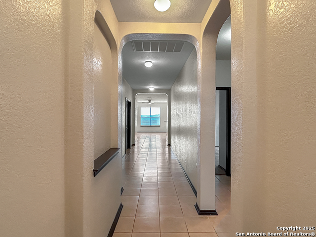 Image 4 of 27 For 13820 Blakeville