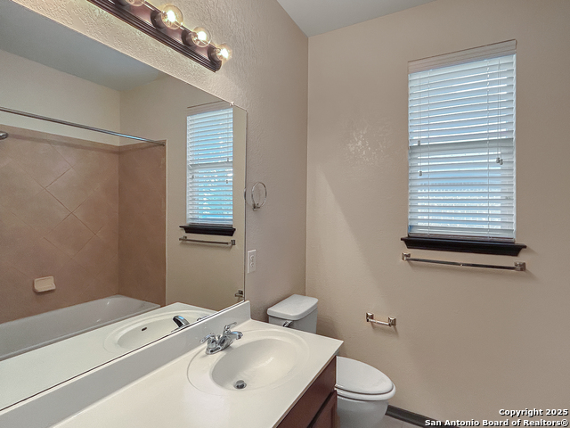 Image 9 of 27 For 13820 Blakeville