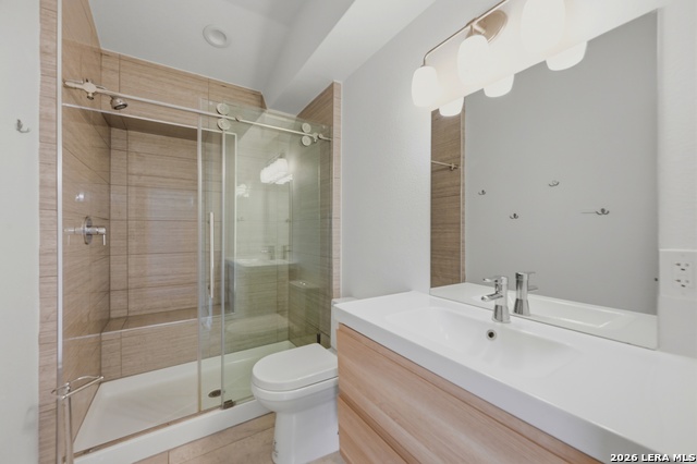 Image 30 of 31 For 128 Marcia Pl  202