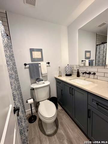 Image 10 of 14 For 7709 Broadway  227