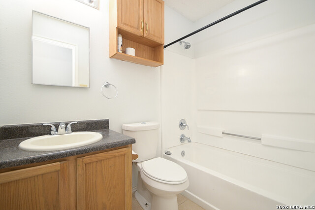 Image 7 of 9 For 6927 Raintree Path