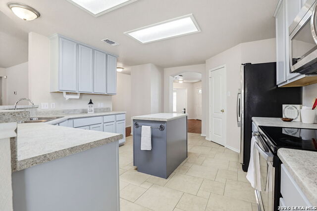 Image 6 of 25 For 5619 Spring Fire