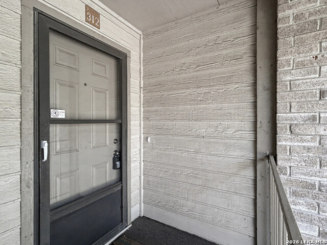 Image 4 of 23 For 12446 Starcrest Dr  312