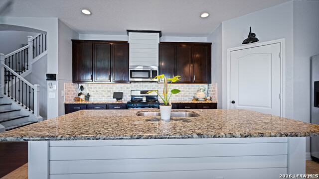 Image 12 of 33 For 3514 Volunteer Way