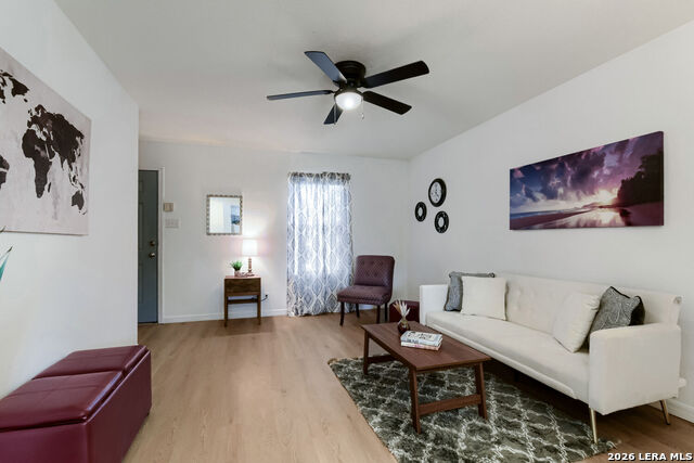 Image 5 of 22 For 9647 Sekula Dr