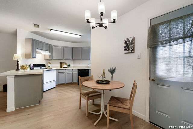 Image 7 of 22 For 9647 Sekula Dr