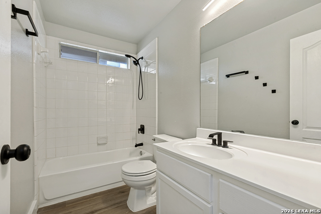 Image 23 of 32 For 8034 Shumard Oak Dr