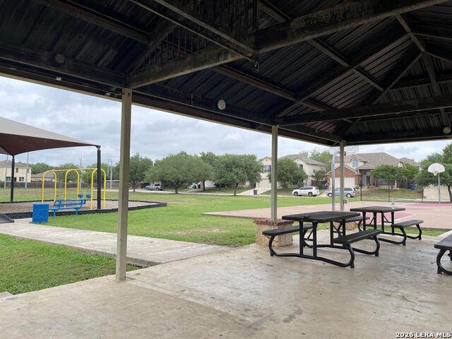 Image 29 of 32 For 8034 Shumard Oak Dr