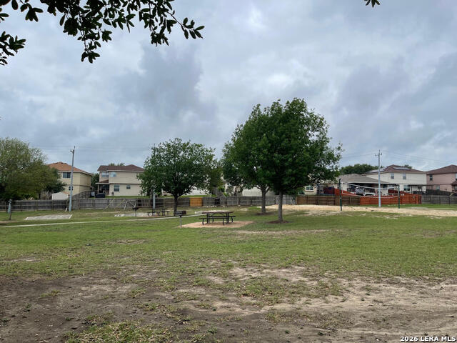 Image 30 of 32 For 8034 Shumard Oak Dr