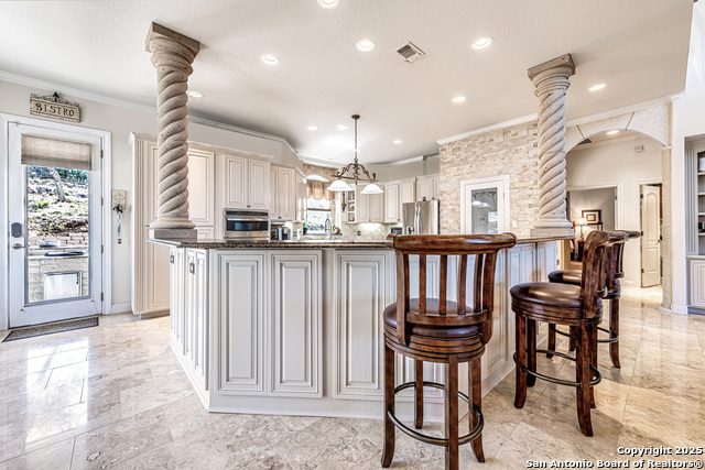 Image 12 of 64 For 112 Los Colinas