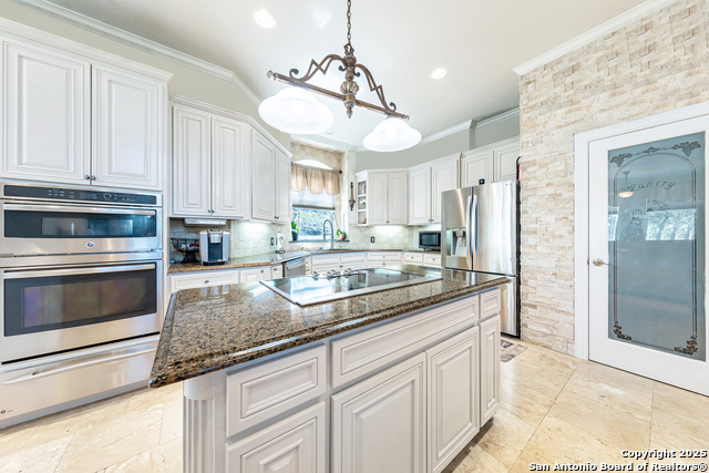 Image 14 of 64 For 112 Los Colinas