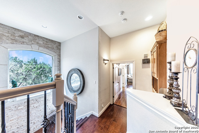 Image 24 of 64 For 112 Los Colinas