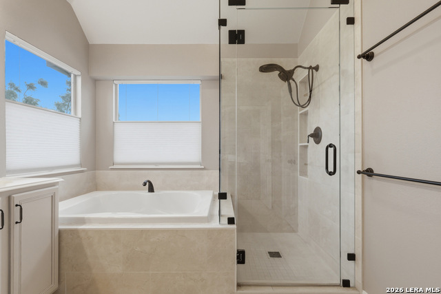 Image 18 of 39 For 24934 Crescent Trce