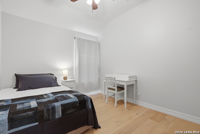 Image 21 of 39 For 24934 Crescent Trce