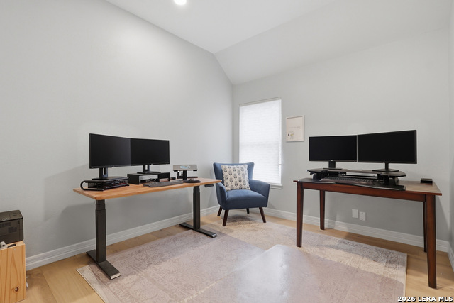 Image 25 of 39 For 24934 Crescent Trce