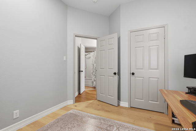 Image 26 of 39 For 24934 Crescent Trce