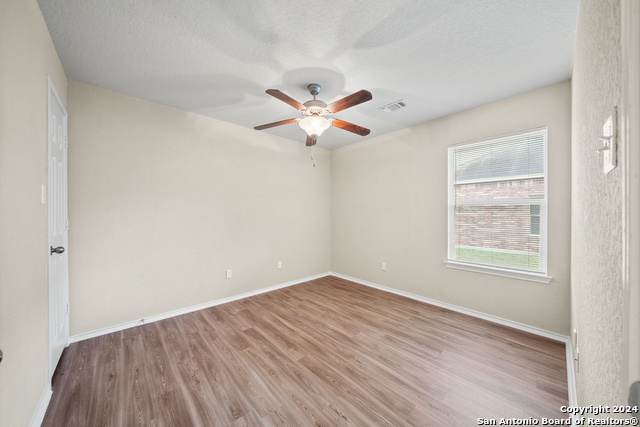 Image 20 of 26 For 3113 Muntjac