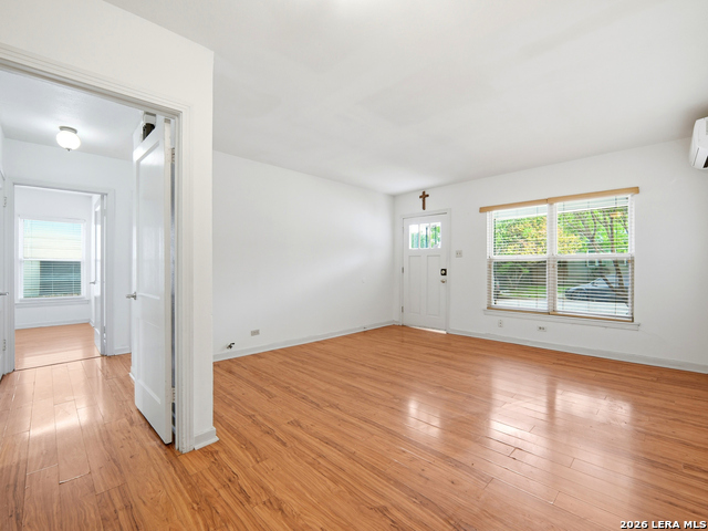 Image 12 of 28 For 1311 Rosewood Ave W