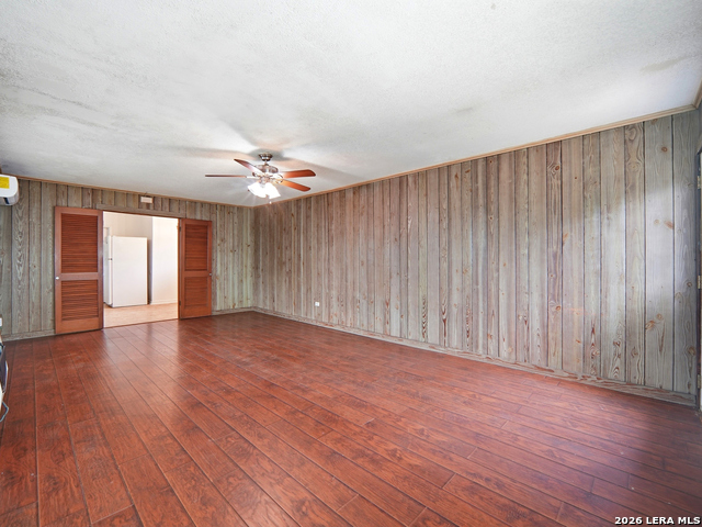 Image 18 of 28 For 1311 Rosewood Ave W