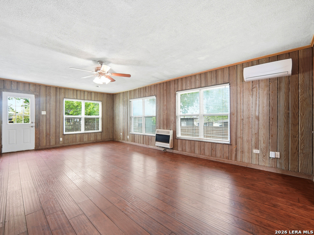 Image 7 of 28 For 1311 Rosewood Ave W