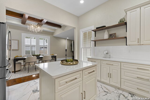 Image 17 of 63 For 617 Guenther E