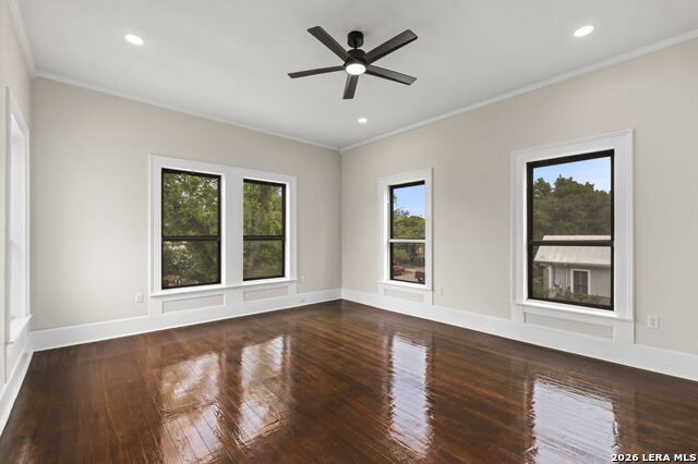 Image 37 of 63 For 617 Guenther E