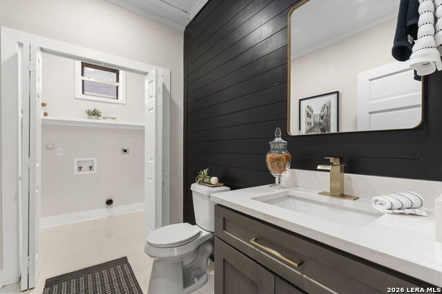 Image 38 of 63 For 617 Guenther E