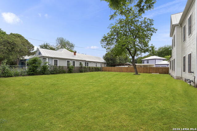 Image 46 of 63 For 617 Guenther E