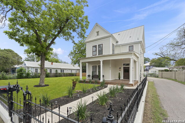 Image 5 of 63 For 617 Guenther E