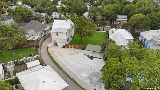 Image 50 of 63 For 617 Guenther E