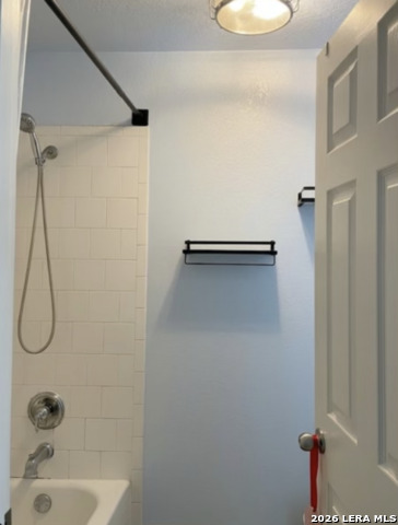 Image 19 of 28 For 2502 Grayson Cir  2502