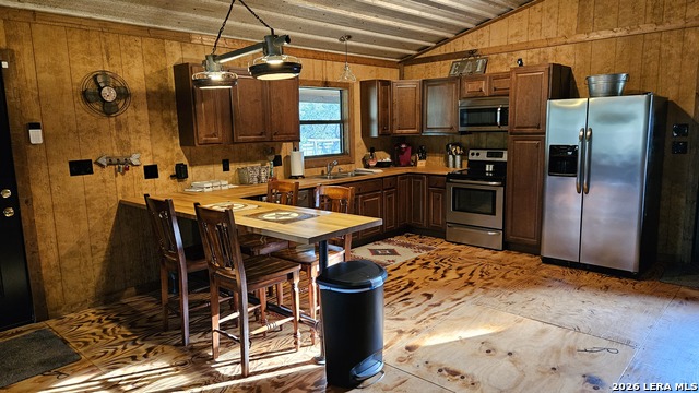 Listing photo id 42 for 11695 County Road 350