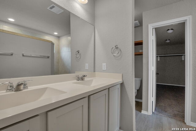 Image 13 of 26 For 10306 Midsummer Mdw