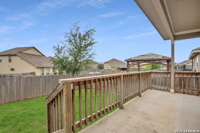 Image 24 of 26 For 10306 Midsummer Mdw