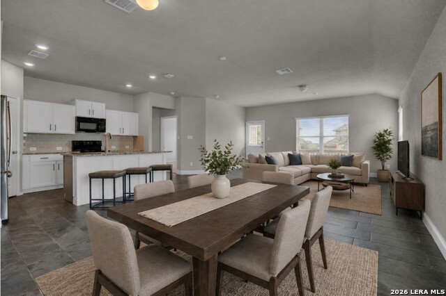 Image 3 of 26 For 10306 Midsummer Mdw