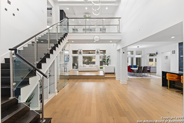 Image 2 of 83 For 10206 Kendall Cyn