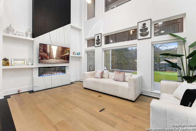 Image 22 of 83 For 10206 Kendall Cyn