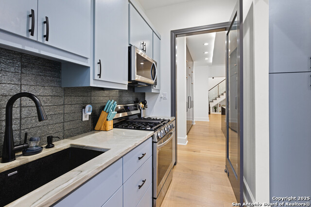 Image 39 of 83 For 10206 Kendall Cyn