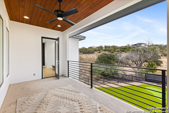 Image 45 of 83 For 10206 Kendall Cyn