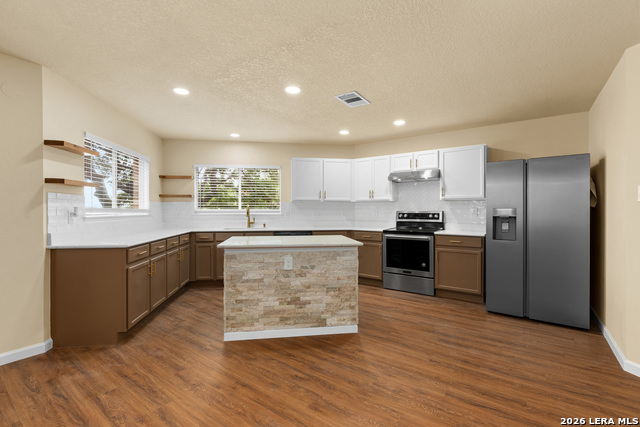 Image 16 of 44 For 10802 Winter Creek