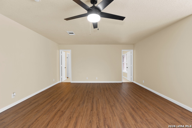 Image 25 of 44 For 10802 Winter Creek