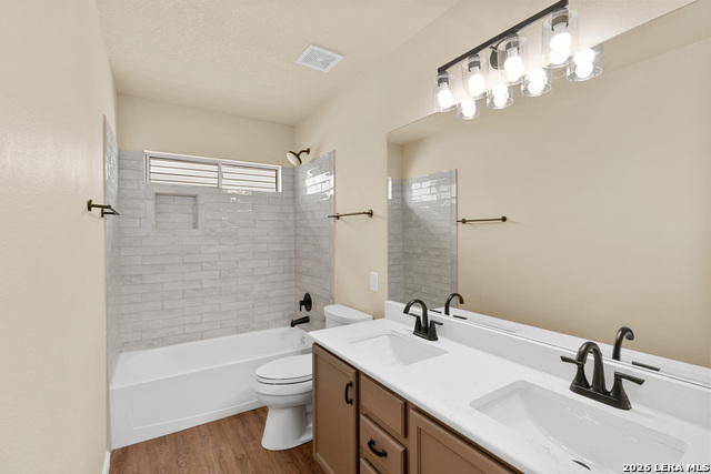 Image 31 of 44 For 10802 Winter Creek